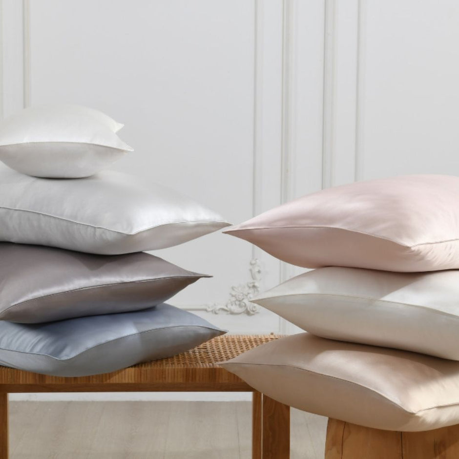 Charmeuse Mulberry Silk Pillowcase with Classic Piping